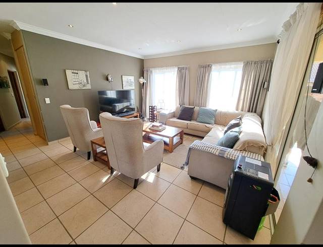 3 BEDROOM HOUSE FOR SALE IN EQUESTRIA